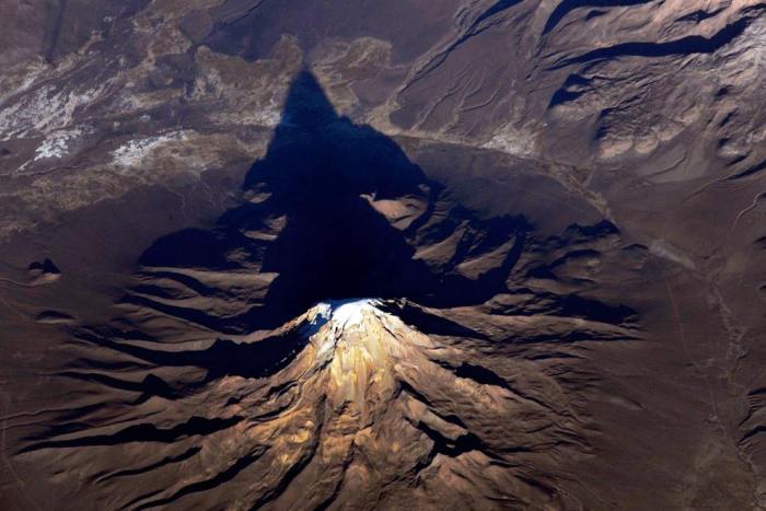 Горы, вулканы из космоса 