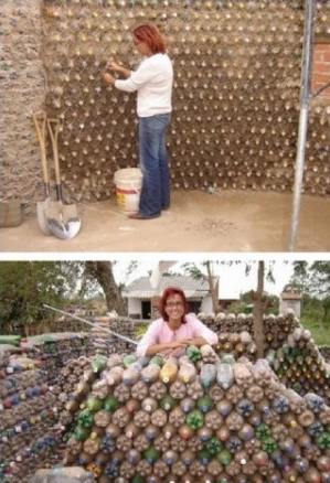 Eco-aşezare în Bolivia, construită din sticle goale. Proiectul grozav lui Ingrid Vaca Diez
