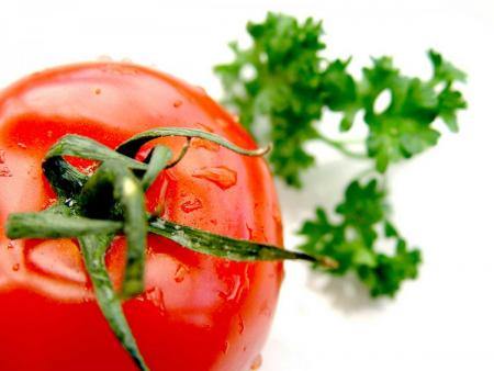 Secretele frumuseţei de la tomate 