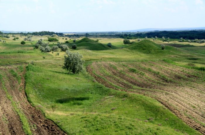 Valea celor „O Suta de Movile”, raionul Rîșcani