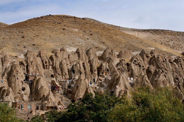 Kandovan - satul în peşteră din Iran (Foto)