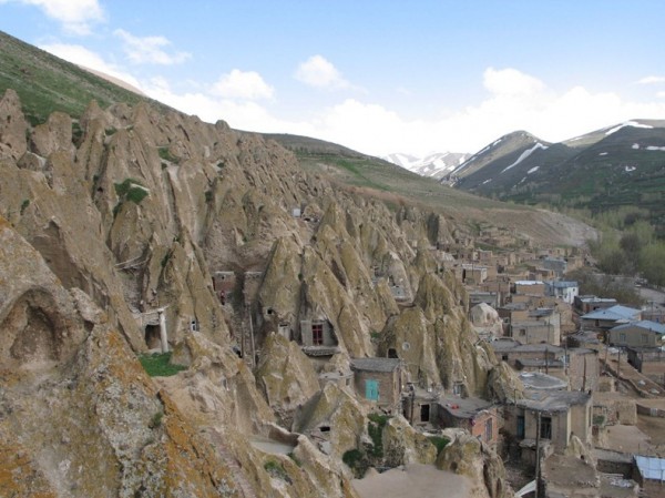 Kandovan - satul în peşteră din Iran (Foto)