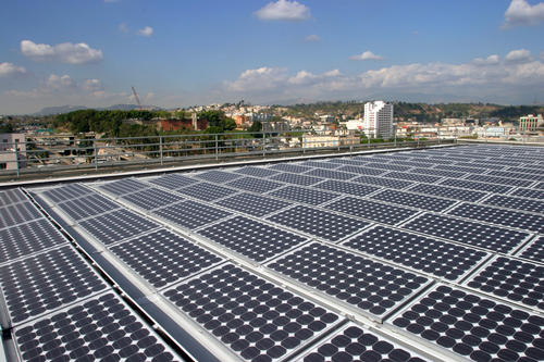 Piaţa energiei solare demonstrează o „explozie”