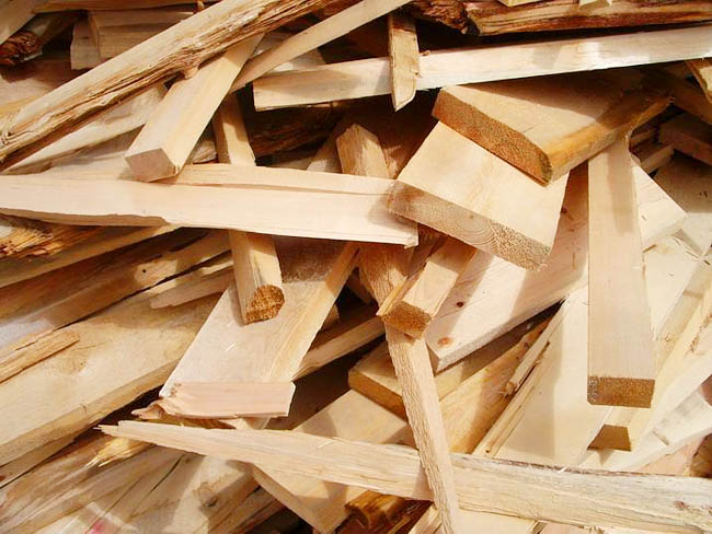 Deşeurile de lemn pot fi aruncate, dar pot fi utilizate şi la fabricarea betonului!