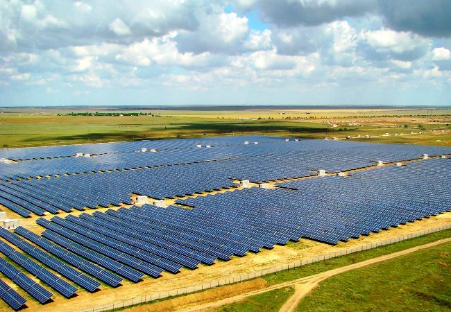 Topul 10 a celor mai mari centrale electrice fotovoltaice din lume în 2011