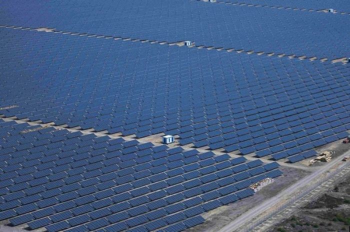 Topul 10 a celor mai mari centrale electrice fotovoltaice din lume în 2011