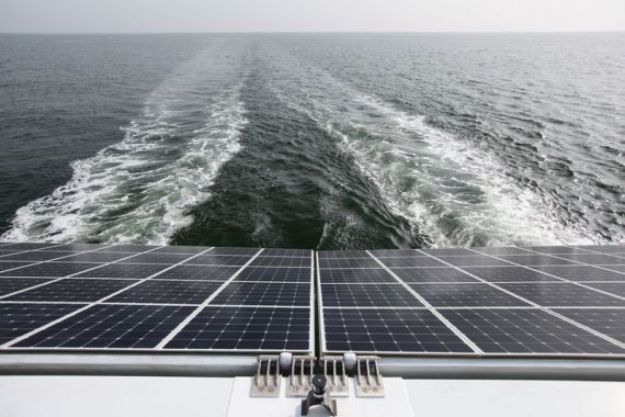 Яхта на солнечных батареях PlanetSolar завершает кругосветный поход