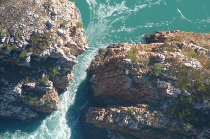 Горизонтальные водопады бухты Талбот