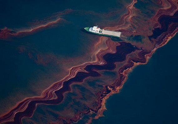За разлив нефти BP заплатит крупнейший штраф в истории США