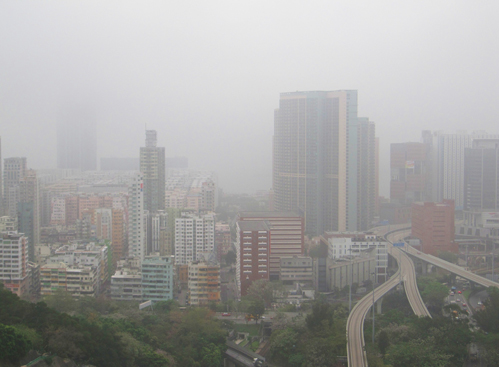 Гонконг устал от смога. Запрет на самый грязный транспорт