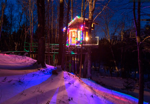 Маленький домик на деревьях - уютное лесное прибежище в штате Вермонт