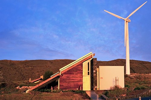 Дом с нулевым энергопотреблением и собственной ВЭУ на Канарских островах