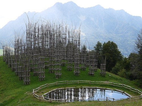 Живой храм в Италии по проекту органического архитектора Джулиано Маури
