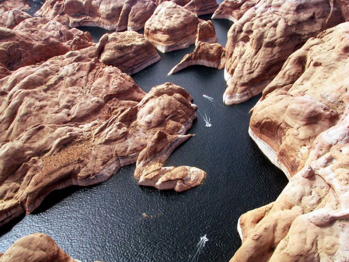 Искусственное озеро Пауэлл на реке Колорадо