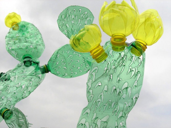 Потрясающие скульптуры из...переработанных пластиковых бутылок