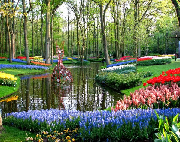 10 parcuri și grădini încîntătoare în care ați vrea să vă plimbați primăvara 