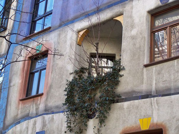 «Waldspirale» уникальный эко-дом в столице Австрии, Вене