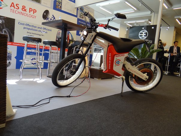 Электровелосипед с первым в мире асинхронным мотор-колесом разработанным Дмитрием Александровичем Дуюновым уже стоит на выставке в Монако (+Фото)