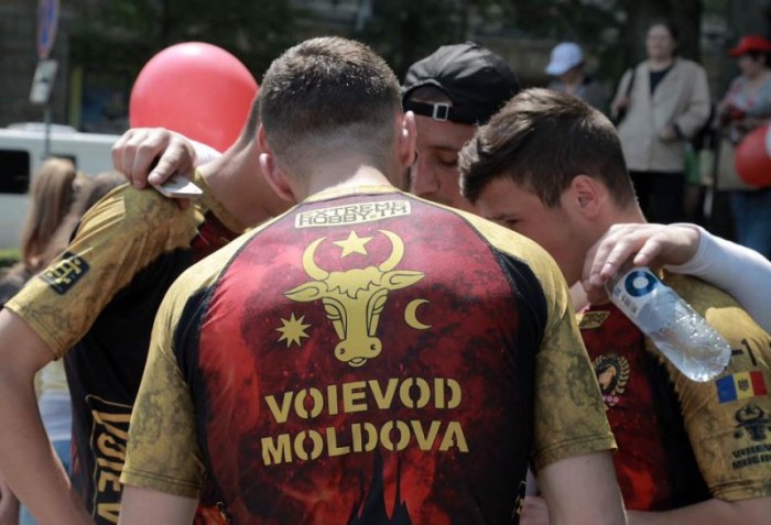 Partidul Socialiștilor din Republica Moldova (PSRM), Organizația de Tineret a PSRM „Garda Tînără”, Federația de Luptă Națională „Voievod” și alte organizații nonguvernamentale au organizat în Piața Marii Adunări Naționale un festival pentru susținerea familiei tradiționale...