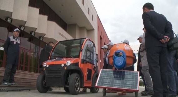 În Kazahstanul de sud au apărut automobile solare. Autorii acestui proiect ecologic sînt profesorii și studenții Universității locale.