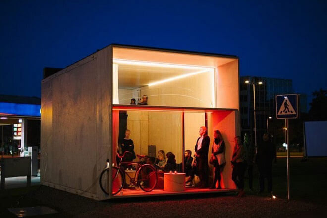 Compania estoniană Kodasema a proiectat o casă din beton, care poate fi instalată timp de 7 ore, iar la necesitate, poate fi mutată în alt loc.
