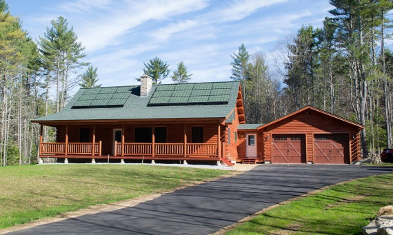 Aceste panouri solare au schimbat viziunea asupra rolului și designul acoperișului. Compania „Sistne Solar”, care a lansat ideea aspiranților Institutului tehnologic din Massachusetts a elaborat „SolarSkin” – panouri solare, care se înscriu perfect în peisaj. Aceasta înseamnă că panourile de pe acoperiș pot arăta ca țigla de argilă, ca ardezia și chiar ca iarba.