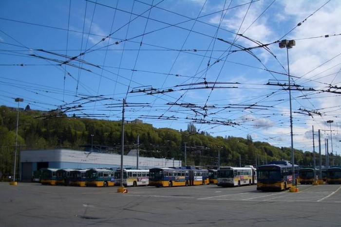 Suedia este prima ţară din lume, care a început să testeze traseele electrice pentru transportul auto de mare tonaj,