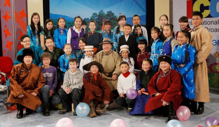 Президент Монголии воспитывает 28 детей- 5 родных и 23 усыновленных