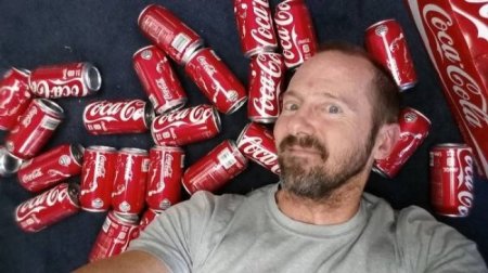 Этот парень ежедневно пил по 10 банок кока-колы. Через месяц его было не узнать (+фото)