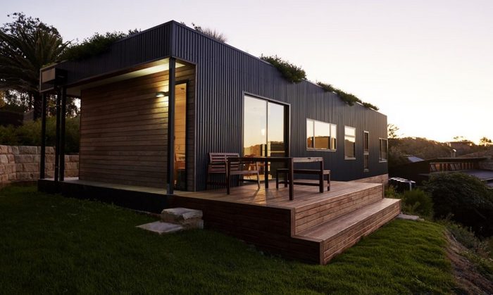 Экологичный Avalon House – пляжный домик с зеленой крышей, который можно построить всего за 6 недель