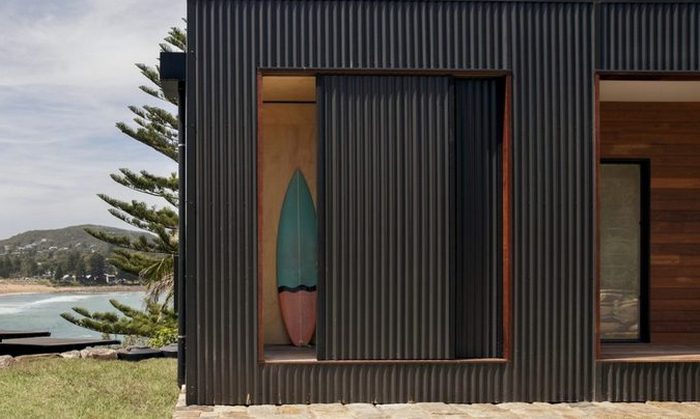 Экологичный Avalon House – пляжный домик с зеленой крышей, который можно построить всего за 6 недель