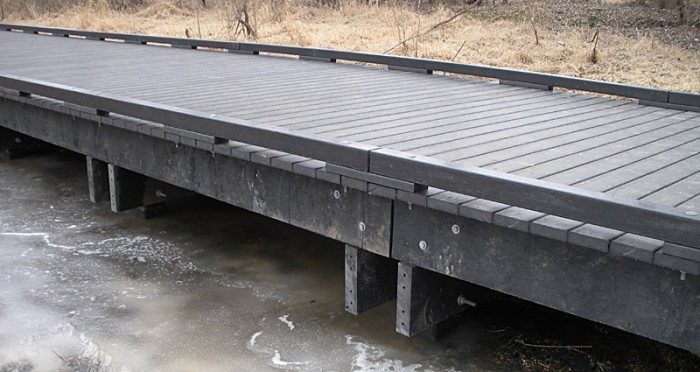 В США построен самый длинный мост из переработанного пластика (+Фото)