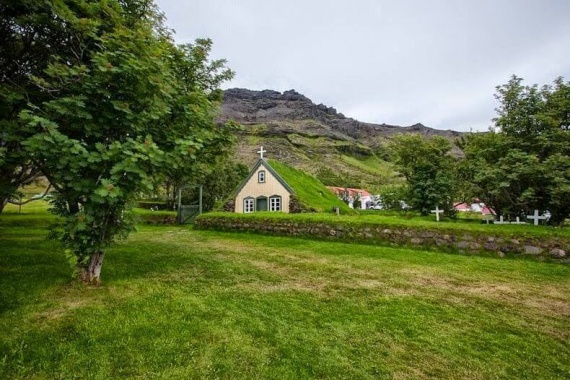 Почему в Исландии зарывали дома под землю? В чем секрет древней архитектуры? (+Фото)
