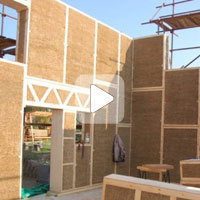 Дом из соломенных панелей строится быстро, легко и дешево! (Видео)