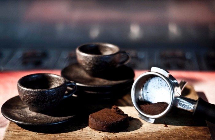 Экологическая посуда для кофе из кофейной гущи (+Фото)
