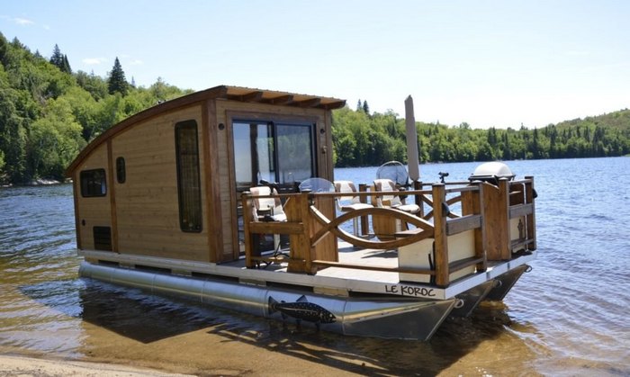 Крошечный плавучий дом на солнечных батареях (+Фото)
