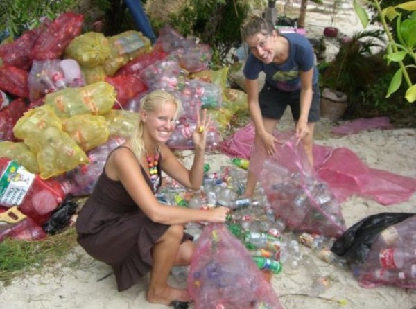 Искусственный остров построенный из пластиковых бутылок (+Фото)