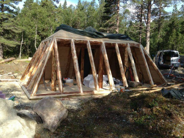 Норвежец Сверре Мёрк построил своими руками отличный дом для отдыха с семьёй (+Фото)